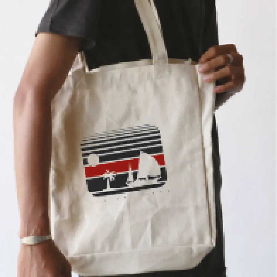 Stylish custom organic cotton tote bags with diverse printing options, perfect for eco-conscious shoppers