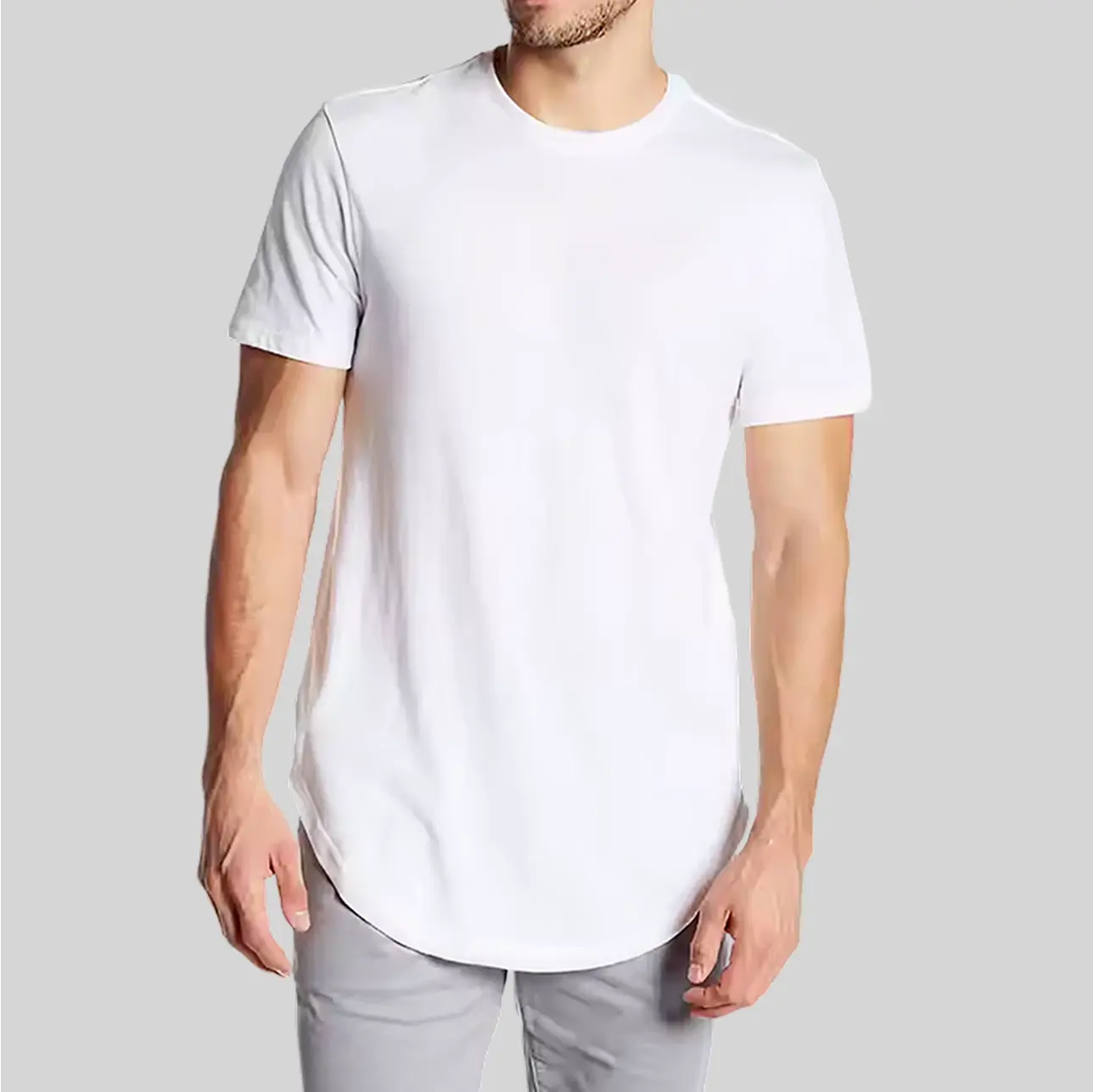 Casual white yet refined long bottom tee featuring a smoothly curved hem.