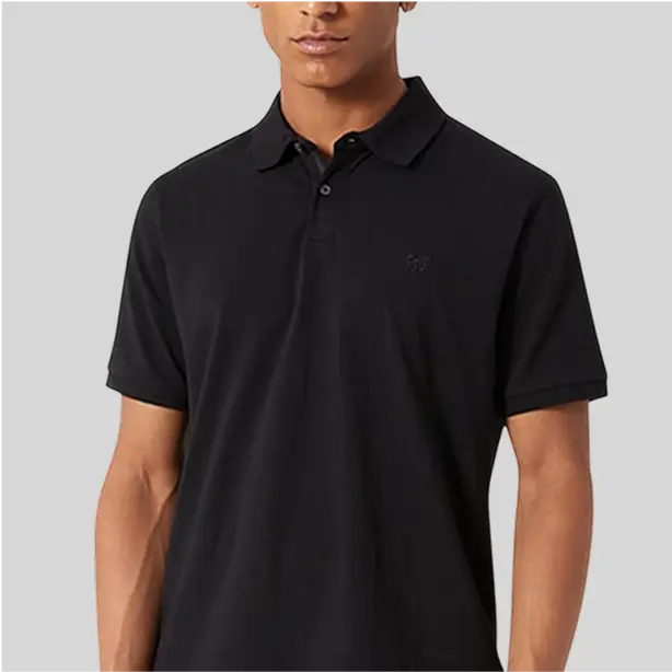 Essential polo t-shirt featuring a crisp collar and buttoned neckline.