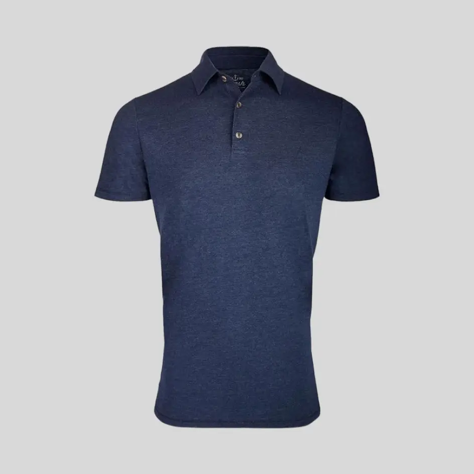 Deep navy bottom cuff t-shirt, ideal for a polished and refined aesthetic.