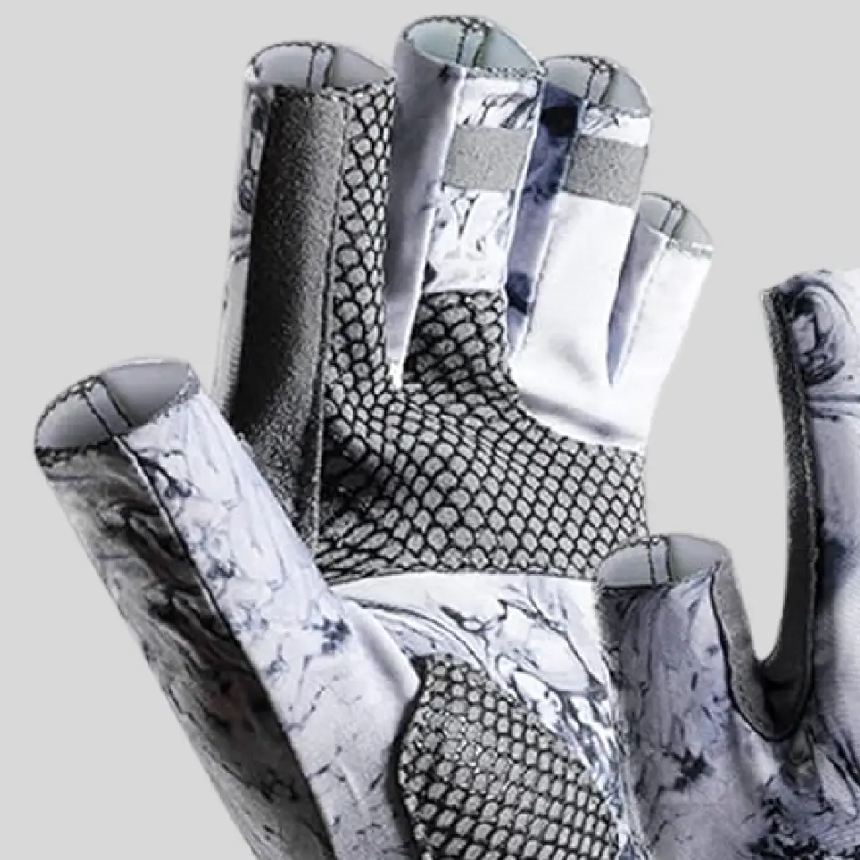 A pair of fingerless UV-protective gloves made from stretchable spandex, ensuring flexibility and breathability.