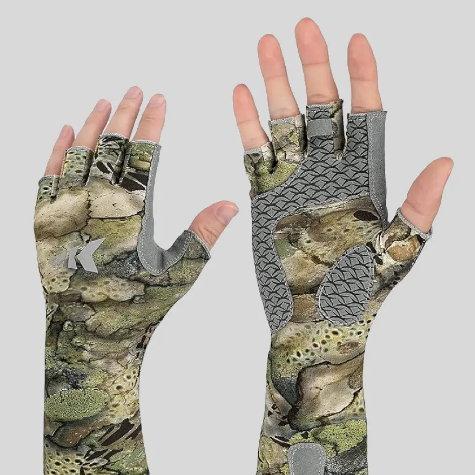 A pair of half-finger (fingerless) neoprene grip gloves, allowing enhanced breathability and dexterity for precise hand movements.